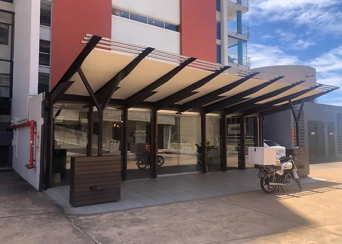 Quayside Waterfront Apartment